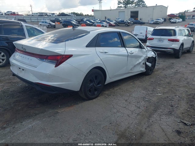 HYUNDAI ELANTRA SEL - 4