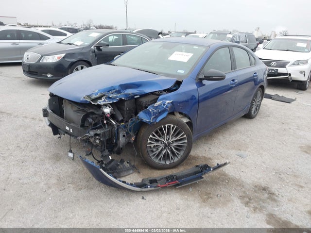 KIA FORTE GT-LINE - 2