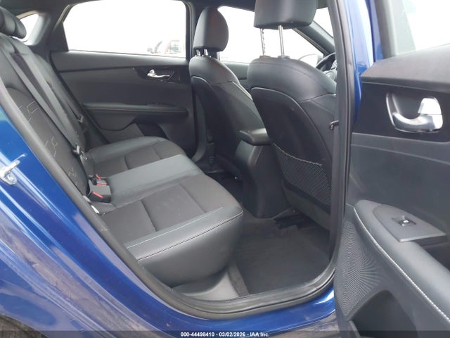 KIA FORTE GT-LINE - 8