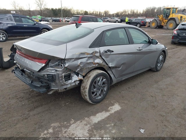 HYUNDAI ELANTRA SEL - 4