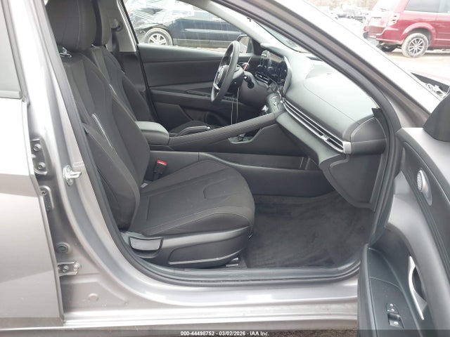 HYUNDAI ELANTRA SEL - 5