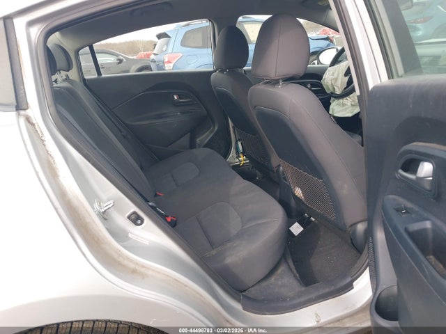 KIA RIO LX - 8