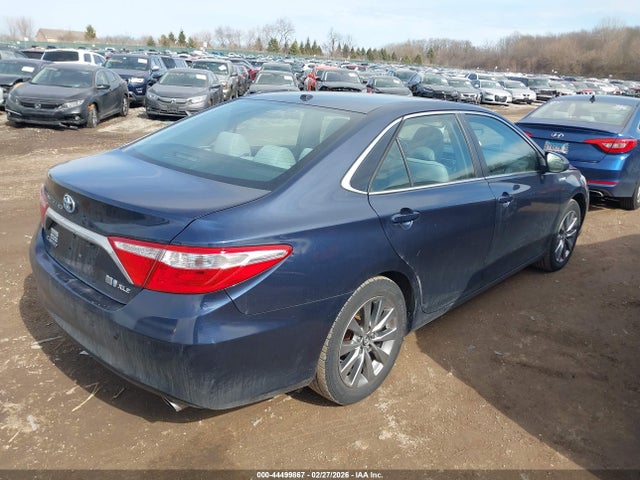 TOYOTA CAMRY - 4