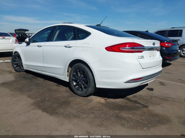 FORD FUSION SE - 3