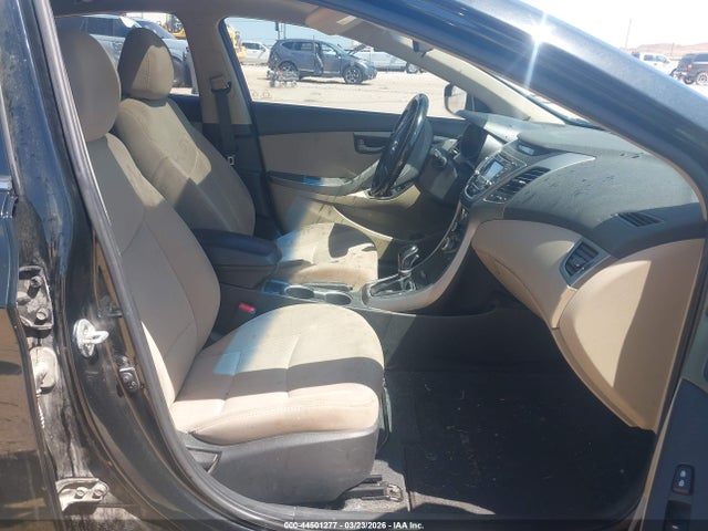 HYUNDAI ELANTRA VALUE EDITION - 5