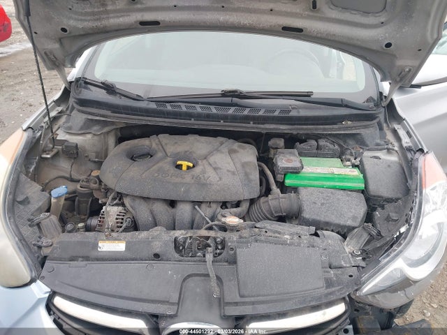 HYUNDAI ELANTRA GLS - 10