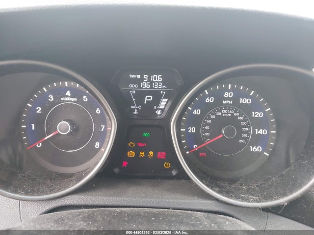 HYUNDAI ELANTRA GLS - 7