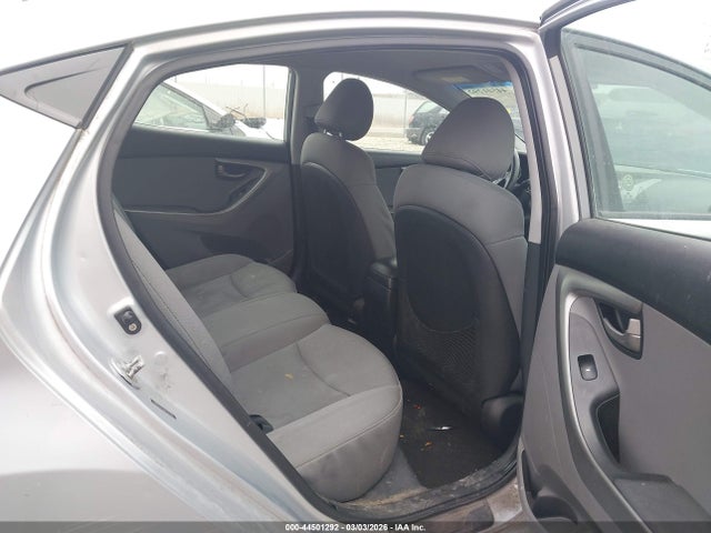 HYUNDAI ELANTRA GLS - 8