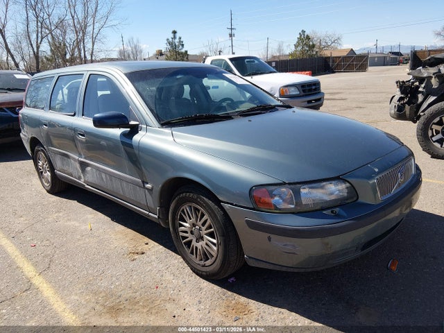 2004 VOLVO V70 2.4
