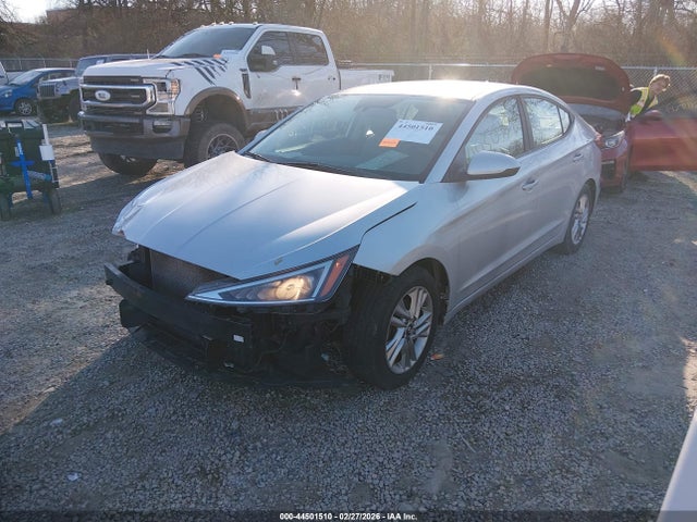 HYUNDAI ELANTRA SEL - 2