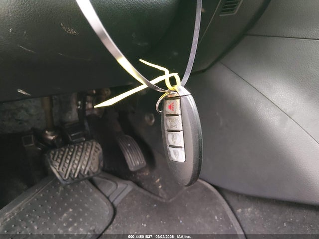 2015 Nissan SENTRA SV thumbnail 11