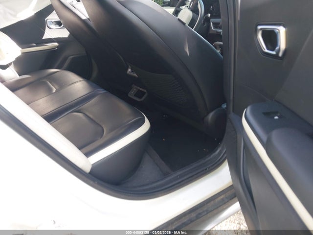 KIA K4 GT-LINE TURBO - 8