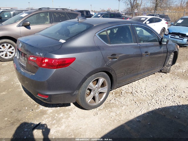 2013 Acura ILX 2.0L 照片 4