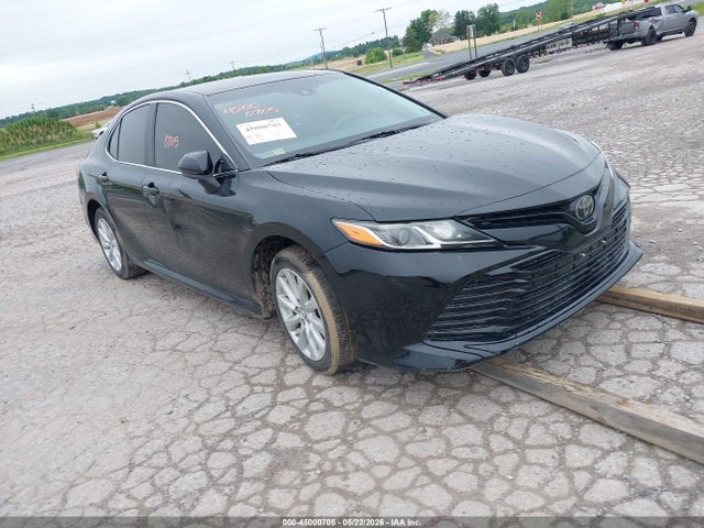 2018 TOYOTA CAMRY LE