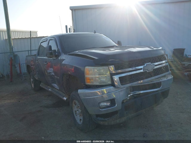 CHEVROLET SILVERADO - 1