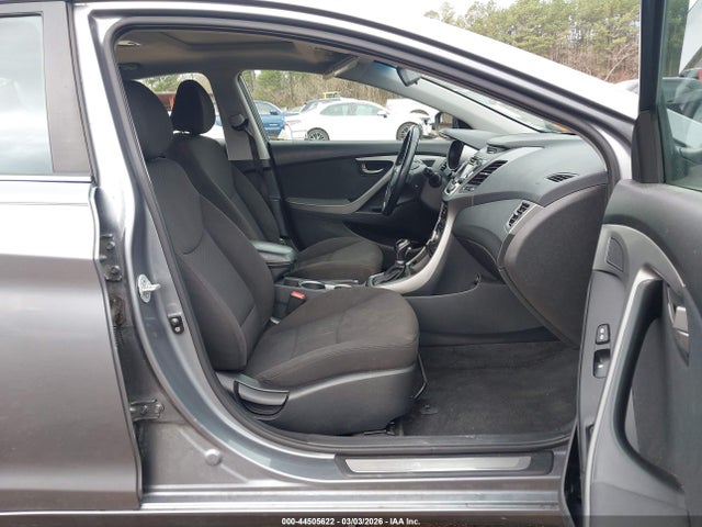 HYUNDAI ELANTRA VALUE EDITION - 5