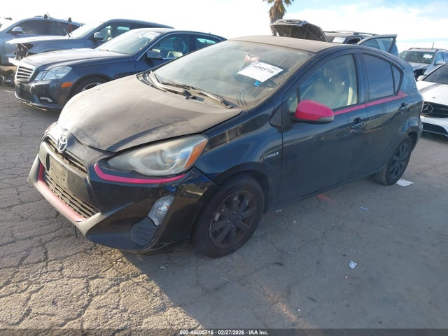 TOYOTA PRIUS C - 2