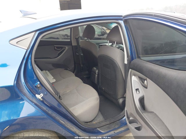 HYUNDAI ELANTRA SE - 8