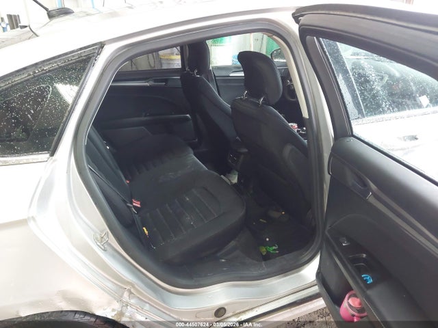 FORD FUSION SE - 8
