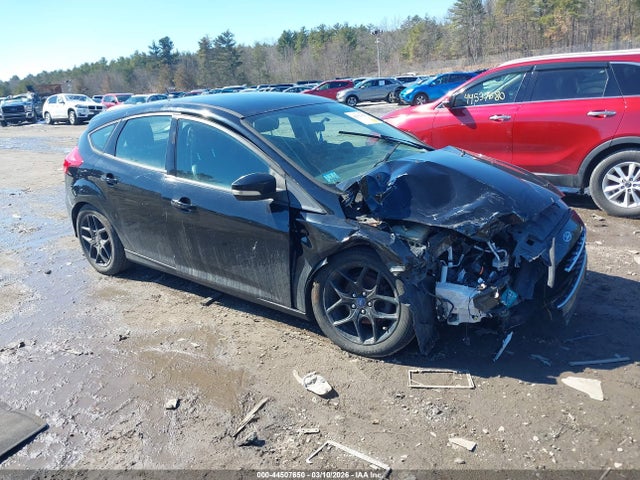 2016 Ford Focus, VIN: 1FADP3K24GL392802