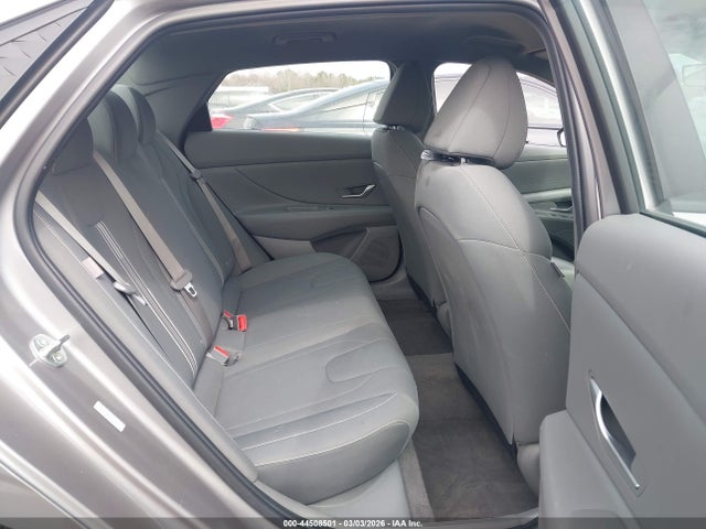 HYUNDAI ELANTRA SEL - 8