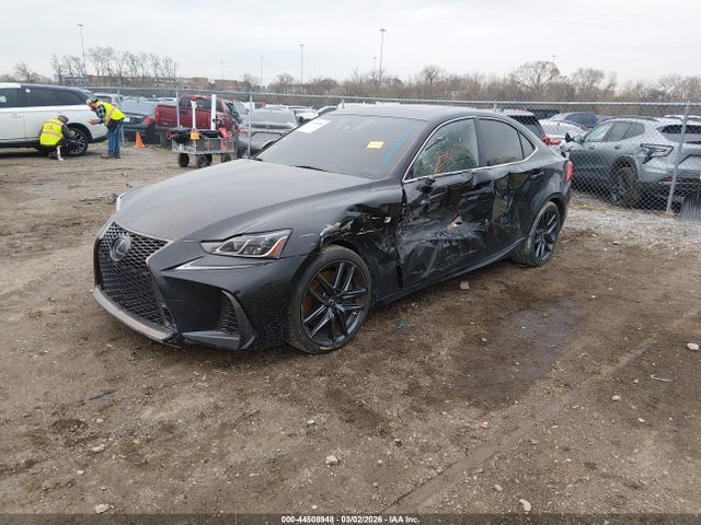 2019 Lexus IS 300 — фото 2