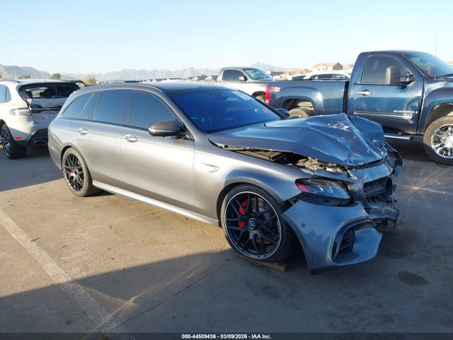 MERCEDES-BENZ E-CLASS - 1