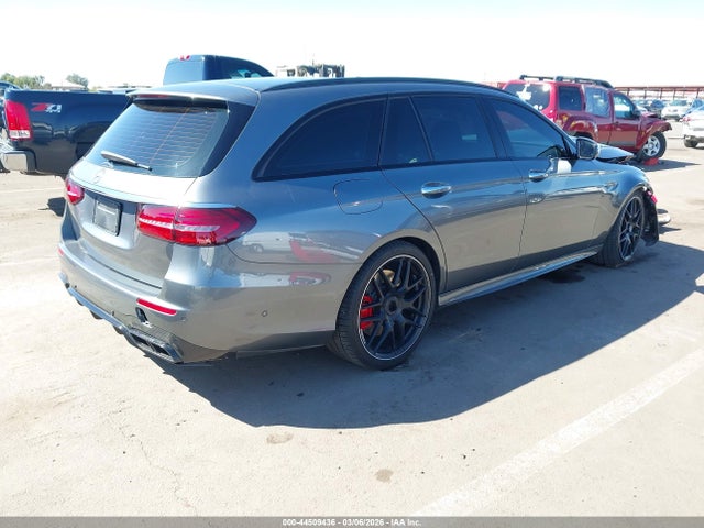 MERCEDES-BENZ E-CLASS - 4