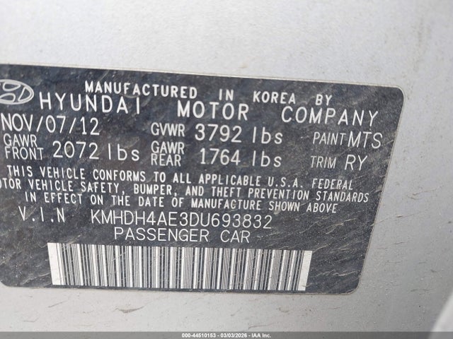 HYUNDAI ELANTRA LIMITED - 9