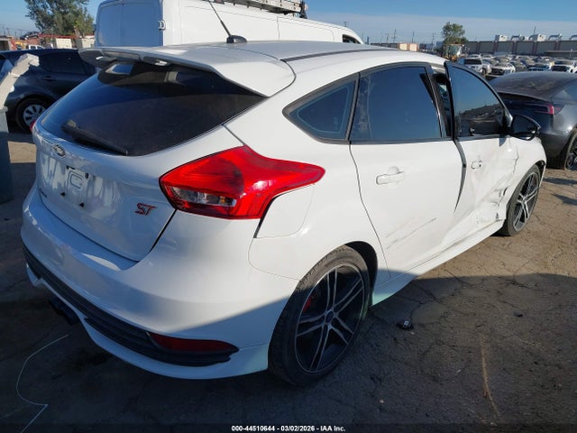 2017 FORD FOCUS ST 4