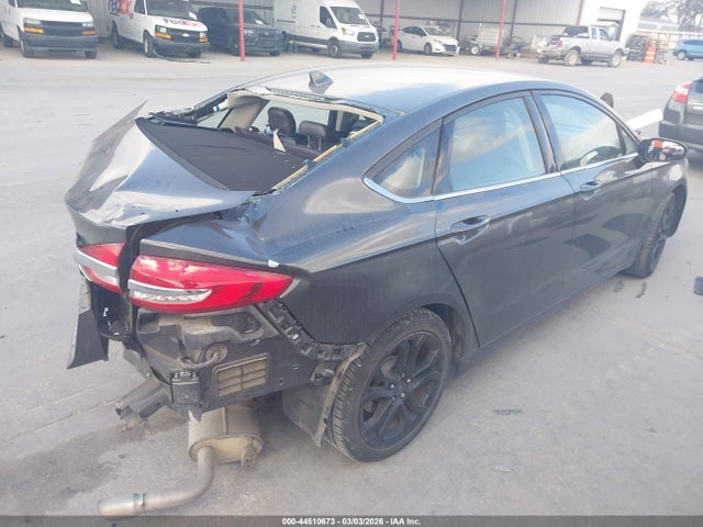 FORD FUSION SE - 4