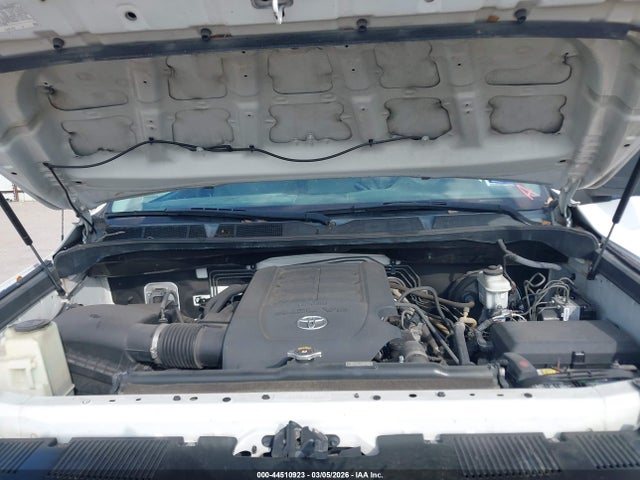 TOYOTA TUNDRA - 10