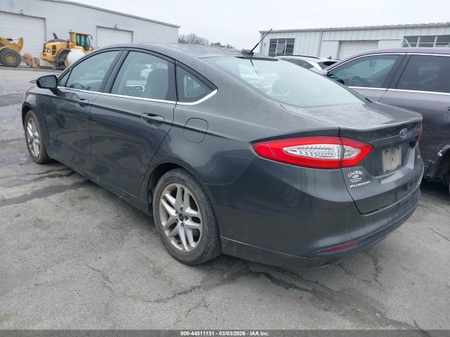 FORD FUSION SE - 3