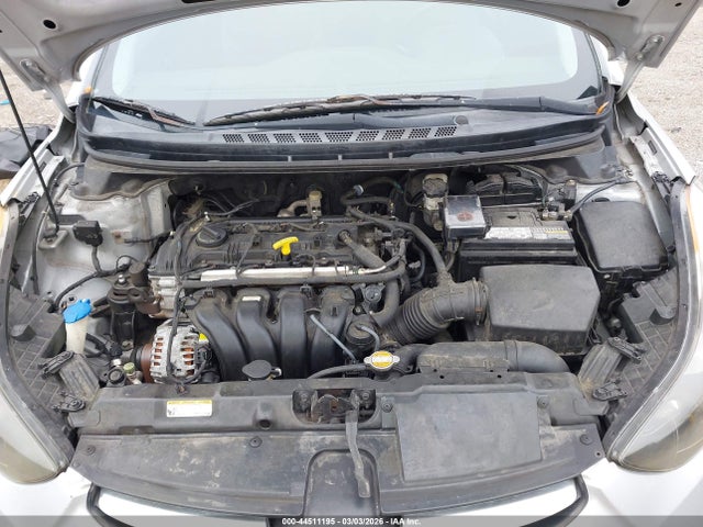 HYUNDAI ELANTRA GLS - 10