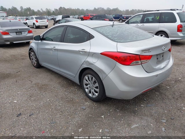 HYUNDAI ELANTRA GLS - 3