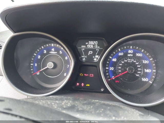 HYUNDAI ELANTRA GLS - 7