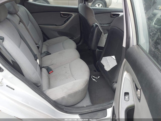 HYUNDAI ELANTRA GLS - 8