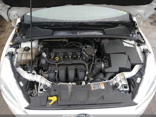 FORD FOCUS SE - 10