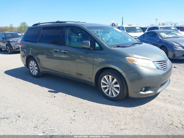 2011 TOYOTA SIENNA XLE