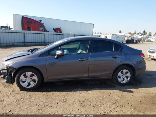 2015 Honda CIVIC LX — миниатюра 15