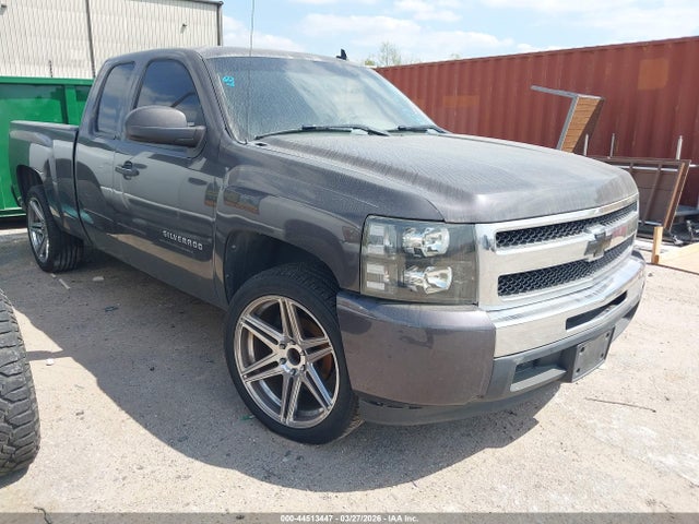 CHEVROLET SILVERADO 1500 LS - 1
