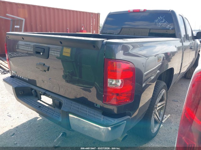 CHEVROLET SILVERADO 1500 LS - 4