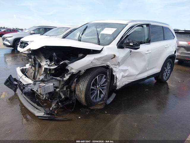 2019 TOYOTA HIGHLANDER XLE 2