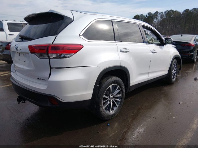 2019 TOYOTA HIGHLANDER XLE 4