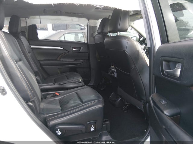 2019 TOYOTA HIGHLANDER XLE 8
