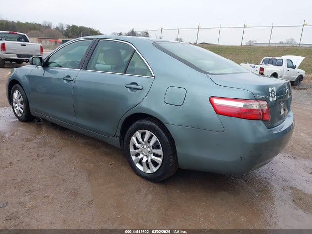 TOYOTA CAMRY - 3