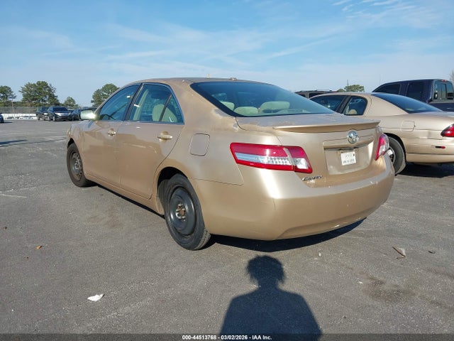 TOYOTA CAMRY - 3
