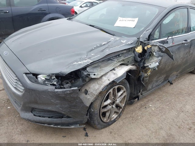 FORD FUSION SE - 6