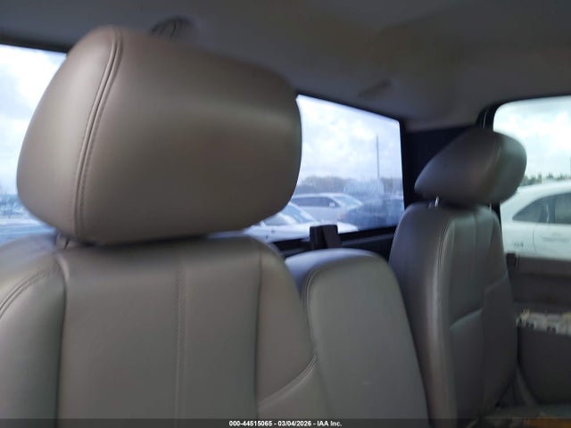 CHEVROLET SILVERADO - 8