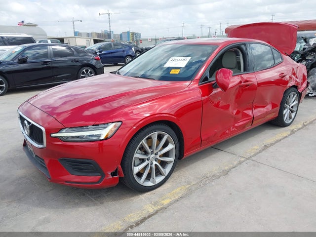 2019 Volvo S60 T6 MOMENTUM 照片 2